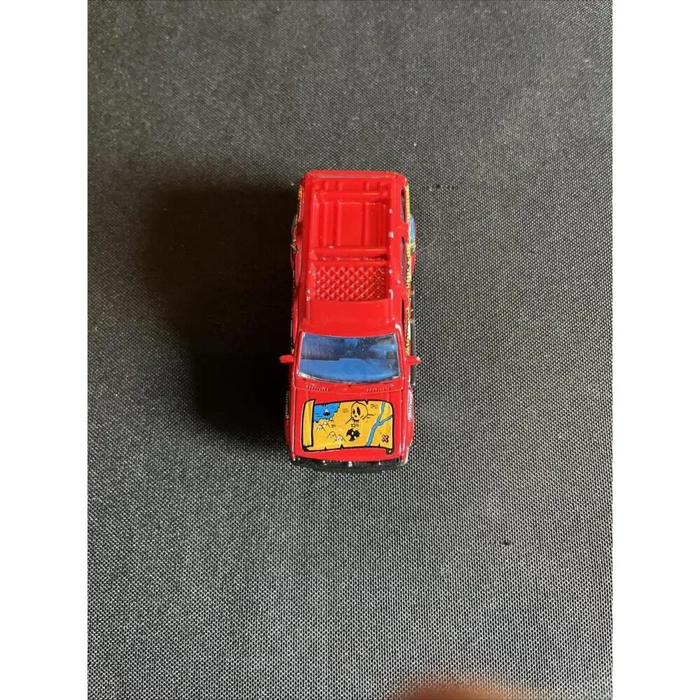Vintage 2000 Matchbox Nissan XTerra Rare Skeleton Car for Buried Treasure Set